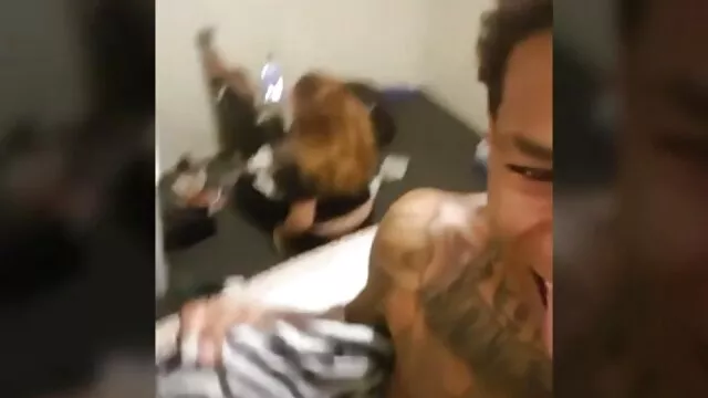 Chica adolescente famosos españoles follando chupando polla de tetas pequeñas obtiene un facial grueso - POV