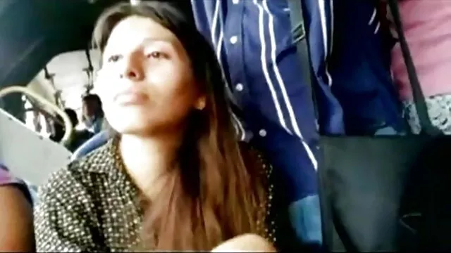 Nena mojada ucraniana caliente. Cámara hermanos follando en castellano oculta de video HD