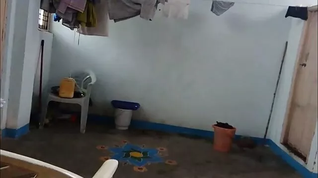 Anal pequeño y diminuto secxo en español coño joven morena mojándose entre las piernas
