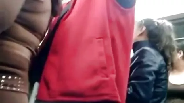 Mutter hilft Stief-Tochter und Freund beim ersten porno en vivo español Fick