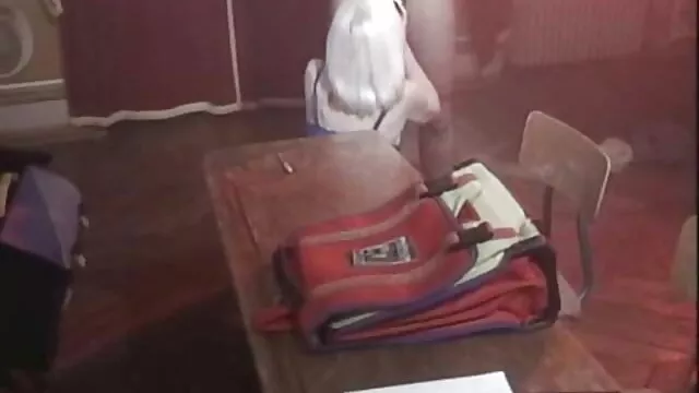Puta de ébano tetona monta una gran polla negra antes de probar semen folladas faking caliente